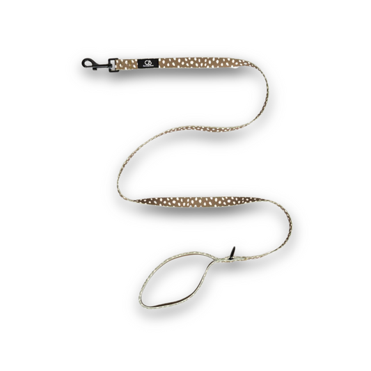 Classic Leash in Almonds in Olive