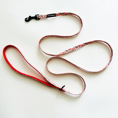 Teeny back-to-basic Leash in Busy Bee